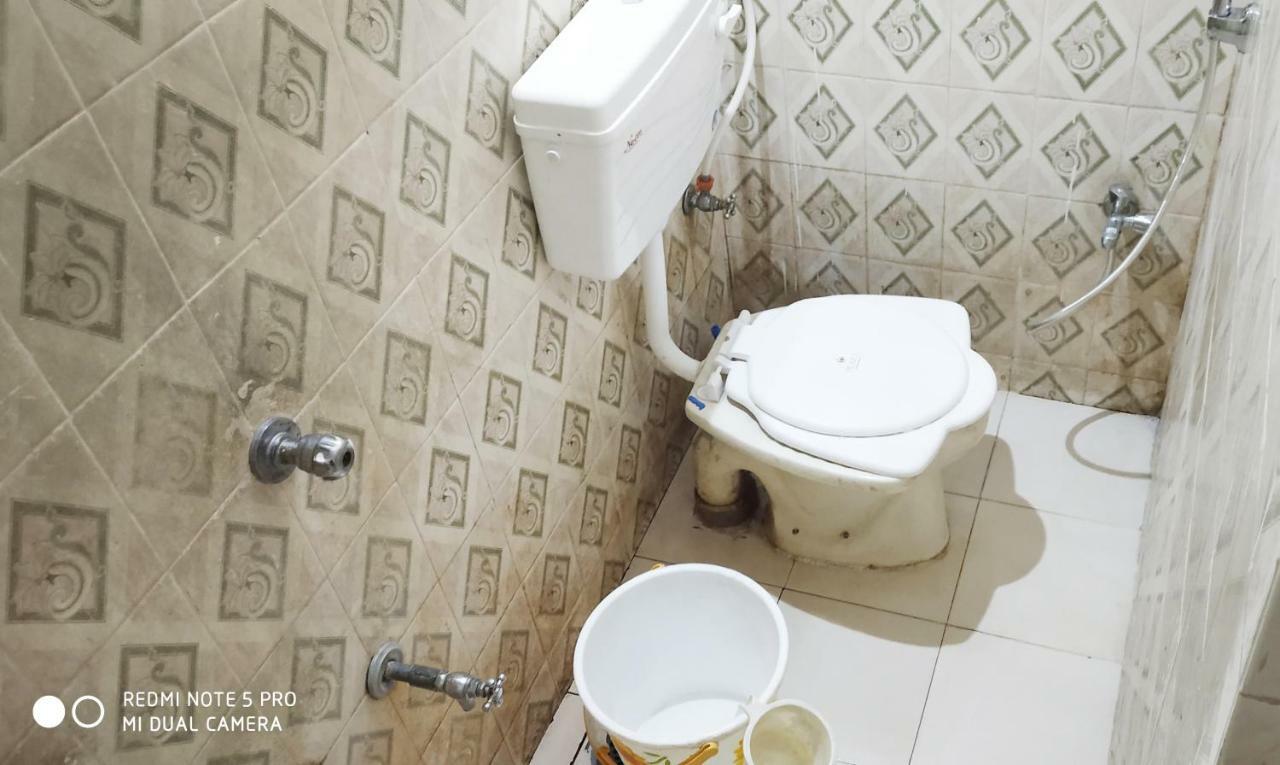 Hotel Uttam Nivas Ahmedabad Eksteriør billede