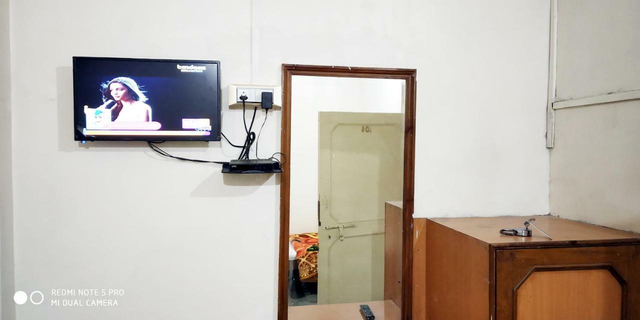 Hotel Uttam Nivas Ahmedabad Eksteriør billede